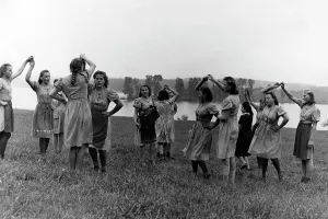 Accompanies: BDM girls dancing folk dances, 1941