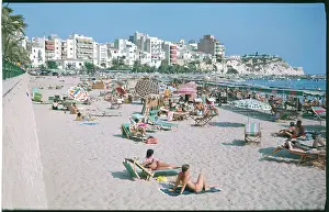 S.b. Davie: THE BEACH AT BENIDORM