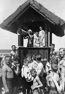 Lido: Beach lifeguards at the lido Wansee, 1935