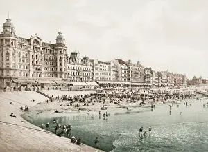 Ostende: On the beach at Ostende, Belgium, La Digue