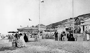Travelers: The beach of Trouville, 1868