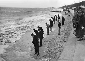 Tidal: Beachcomber at the North Sea in Clacton, 1937