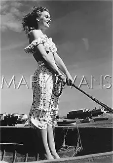 Houseboats: BEACHWEAR (1940S)