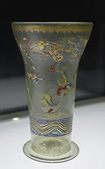 Vulture: Beaker decorated with flying birds
