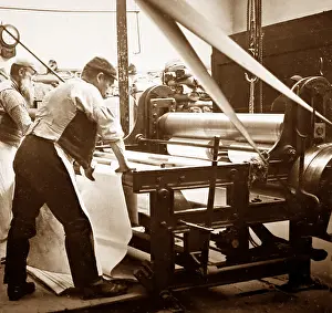 Beaming: A beaming machine, linen production, Victorian period