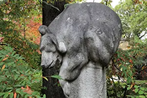 Bear sculpture, Berlin Zoo, Tiergarten, Berlin, Germany