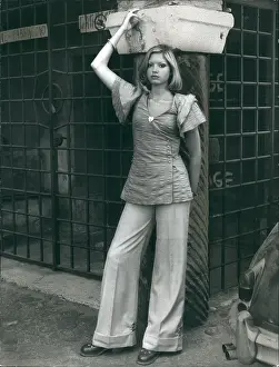 Trastevere: Beatrice Welles Models in Rome