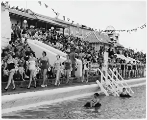 Contests: BEAUTY CONTEST 1956