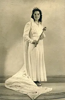 Pageant: Beauty pageant contestant