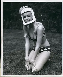 Shapely: Beauty Queen, Miss Moon