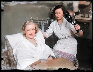 Beautician: BEAUTY TREATMENT, 1932