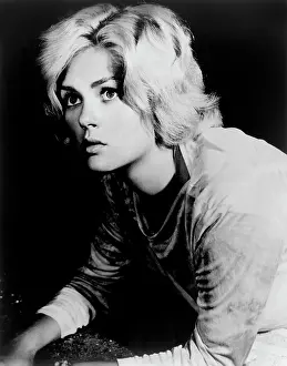 Cried: Bebe Loncar - actress