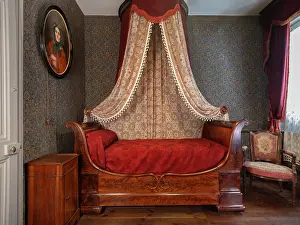 Grandmother: Bed, Chambre des Grand-Meres, Maison de Pierre Loti