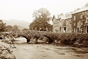 Beddgelert: Beddgelert bridge and hotel, Wales
