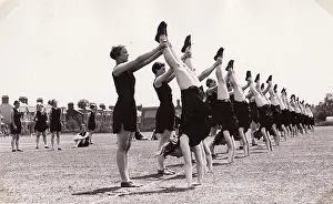 Bpeosa: Bedford students demonstrate handstands