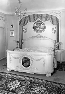 Furnishings: Bedroom 1930