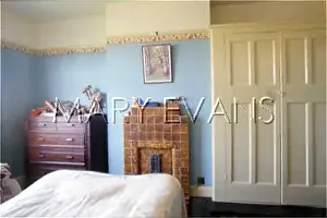Wardrobes: BEDROOM 1940S