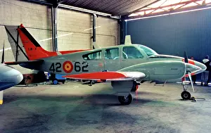 Aire: Beech 95-B55 Baron E.20-4 - 42-62