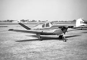Blackbushe: Beech B35 Bonanza OO-MPH