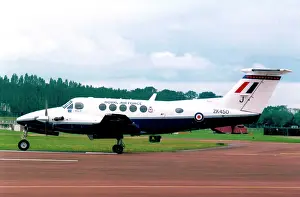 B200: Beech King Air B200 ZK450 - J