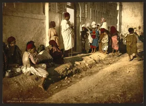 Sidi: Beggars in front of mosque Sidi Abderrhaman, Algiers, Algeri
