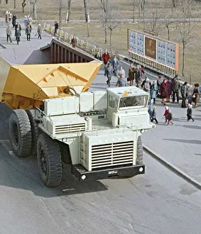 Dump: BeIAZ-549 dump truck, 1974