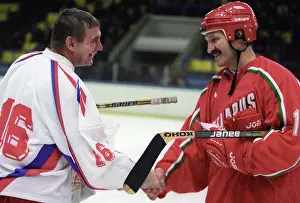 Hockey: Belarus President Alexander Lukashenko plays ice