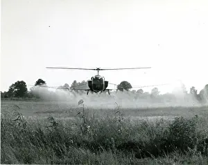 Duster: Bell Model 47 crop duster