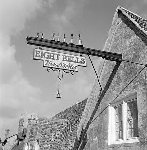 Refer: Eight Bells Inn