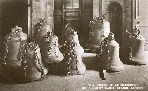 Wreathed: Bells of St. Clement Danes