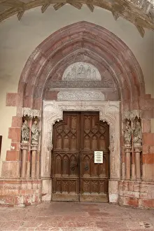 Precursor: Benedictine monastery Nonnberg. Portal of the