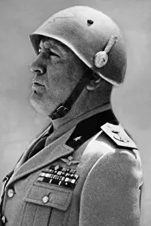 Retouch: Benito Mussolini, 1940
