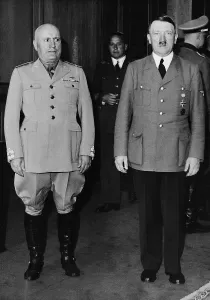 Maintain: Benito Mussolini and Adolf Hitler in Munich, 1940