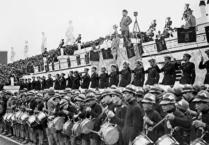 Avant: Benito Mussolini gives a speech