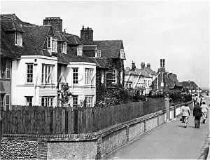 Brittens: BENJAMIN BRITTEN'S HOME