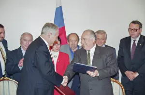 Netanyahu: Benjamin Netanyahu visits Russia