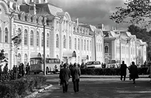 Benoit: Benoit family museum in Peterhof, 1983