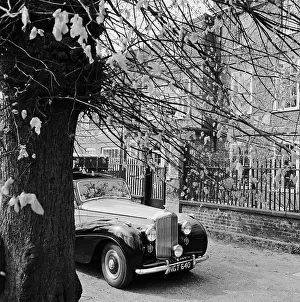 Enclosing: Bentley in Hampstead