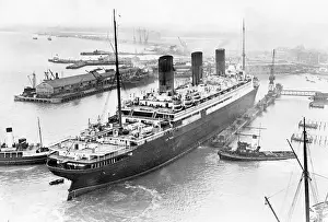 Repairs: The Berengaria in the dock, 1934