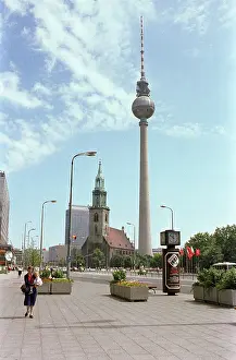 Katkov: Berlin, the capital of the GDR, 1983