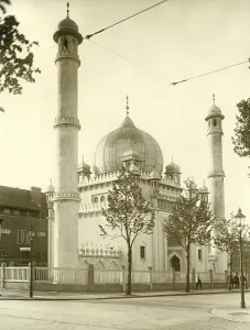 Minarets: Berlin Mosque, around 1930