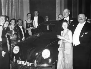 Periods: Berlin Press Ball, 1939