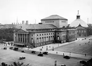 Opernplatz: Berlin State Opera Unter den Linden, 1931