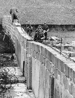Dpa Picture Alliance Gmbh: Berlin Wall is heightened
