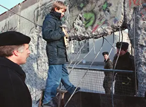 Hacked: Berlin Wall - Wallpeckers