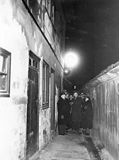 Backyard: Berliners discover the medieval Berlin, 1935