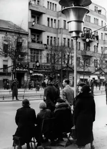 Deutschlandhalle: Berliners wait for Adolf Hitler, 1936