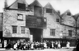 Dating: Bermondsey Street, 1900