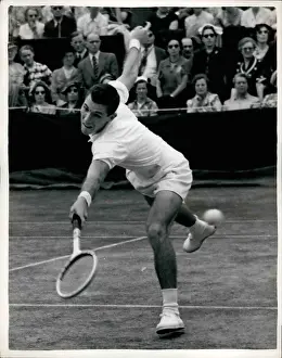 Drobny: Bernard Bartzen in tennis match at Wimbledon