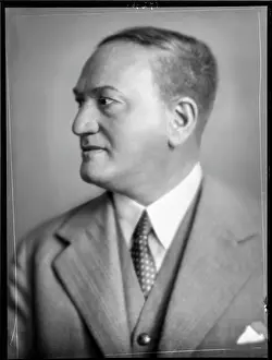 Gynecologist: Bernhard Aschner